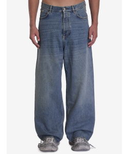 Baggy jeans