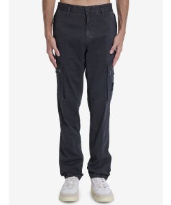 Pantaloni slim