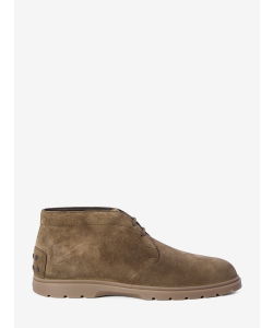 Desert boots in suede