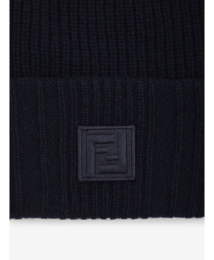 FENDI - Beanie in wool and cashmere