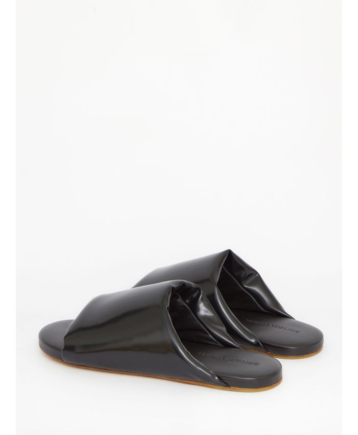 BOTTEGA VENETA - Black leather slides