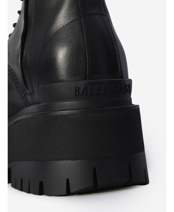 BALENCIAGA - Giant boots