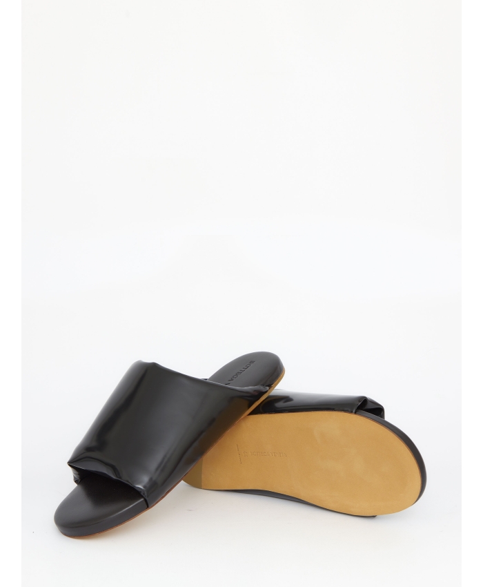 BOTTEGA VENETA - Black leather slides